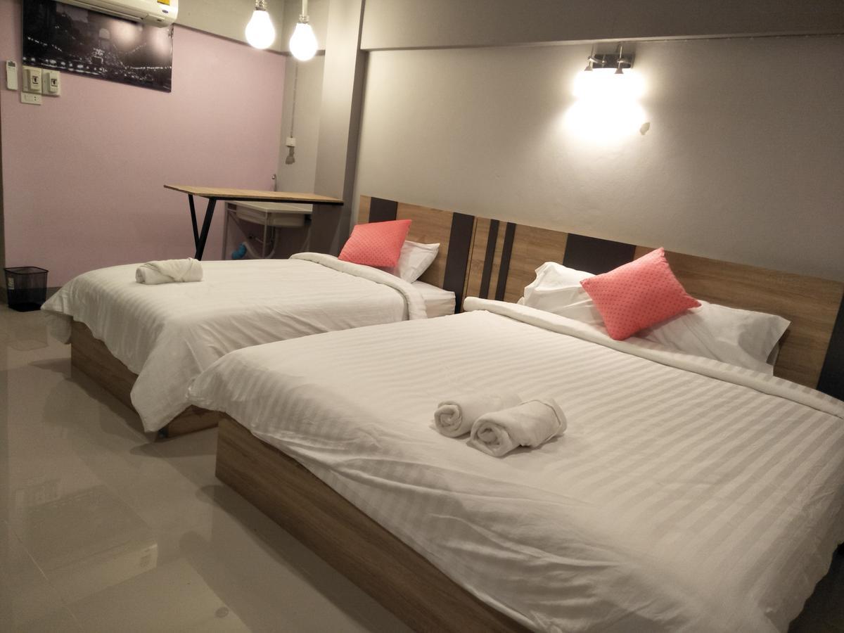 Rinrada Place Hotel Ubon Ratchathani Bagian luar foto