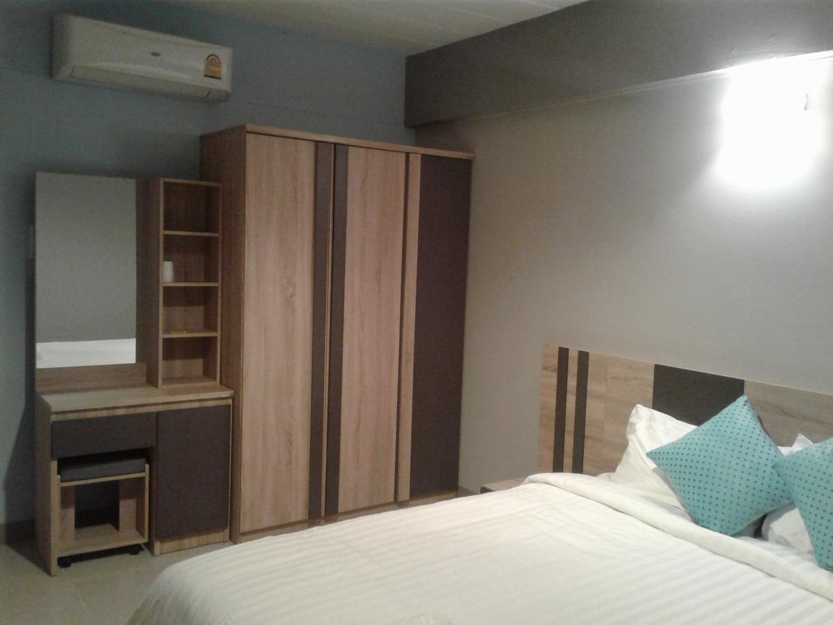 Rinrada Place Hotel Ubon Ratchathani Bagian luar foto
