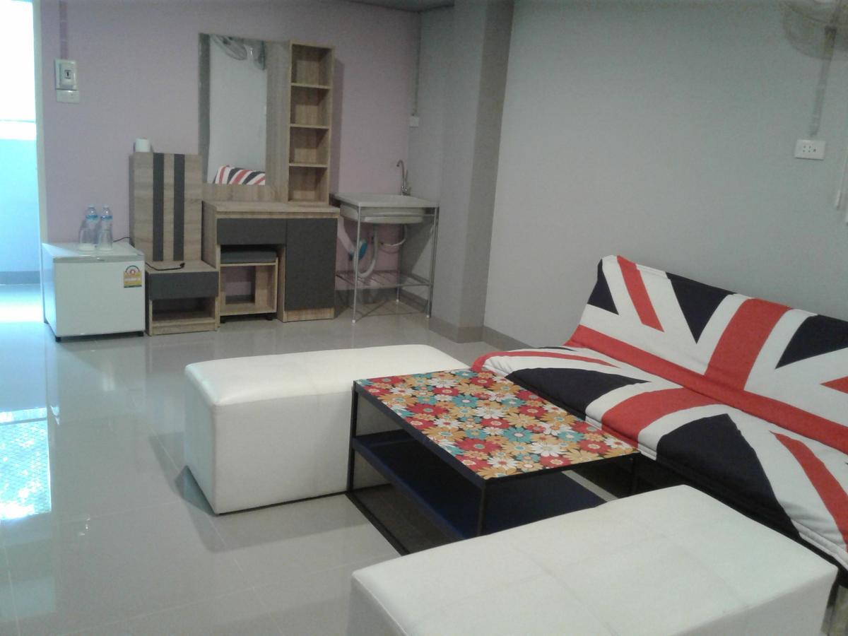 Rinrada Place Hotel Ubon Ratchathani Bagian luar foto
