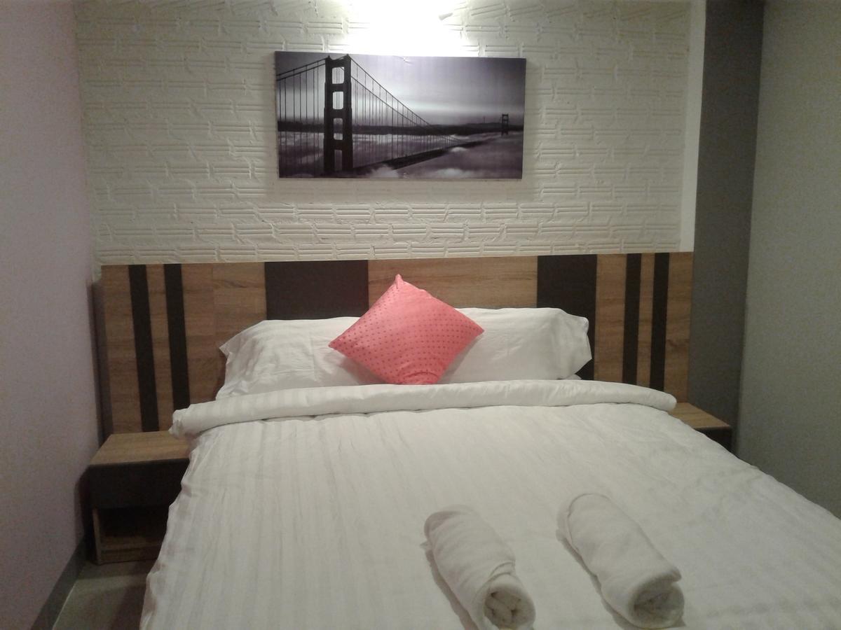 Rinrada Place Hotel Ubon Ratchathani Bagian luar foto