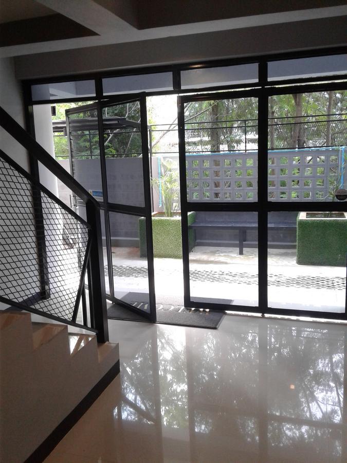 Rinrada Place Hotel Ubon Ratchathani Bagian luar foto