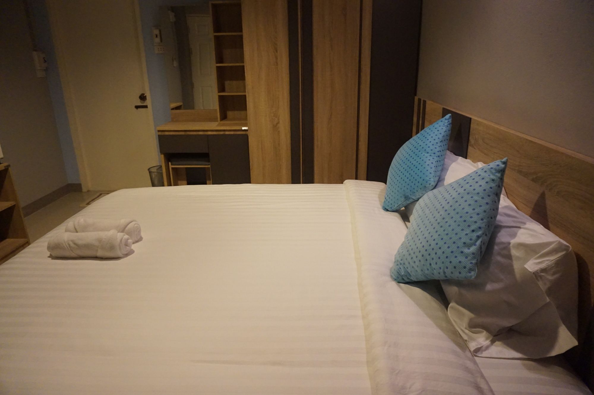 Rinrada Place Hotel Ubon Ratchathani Bagian luar foto