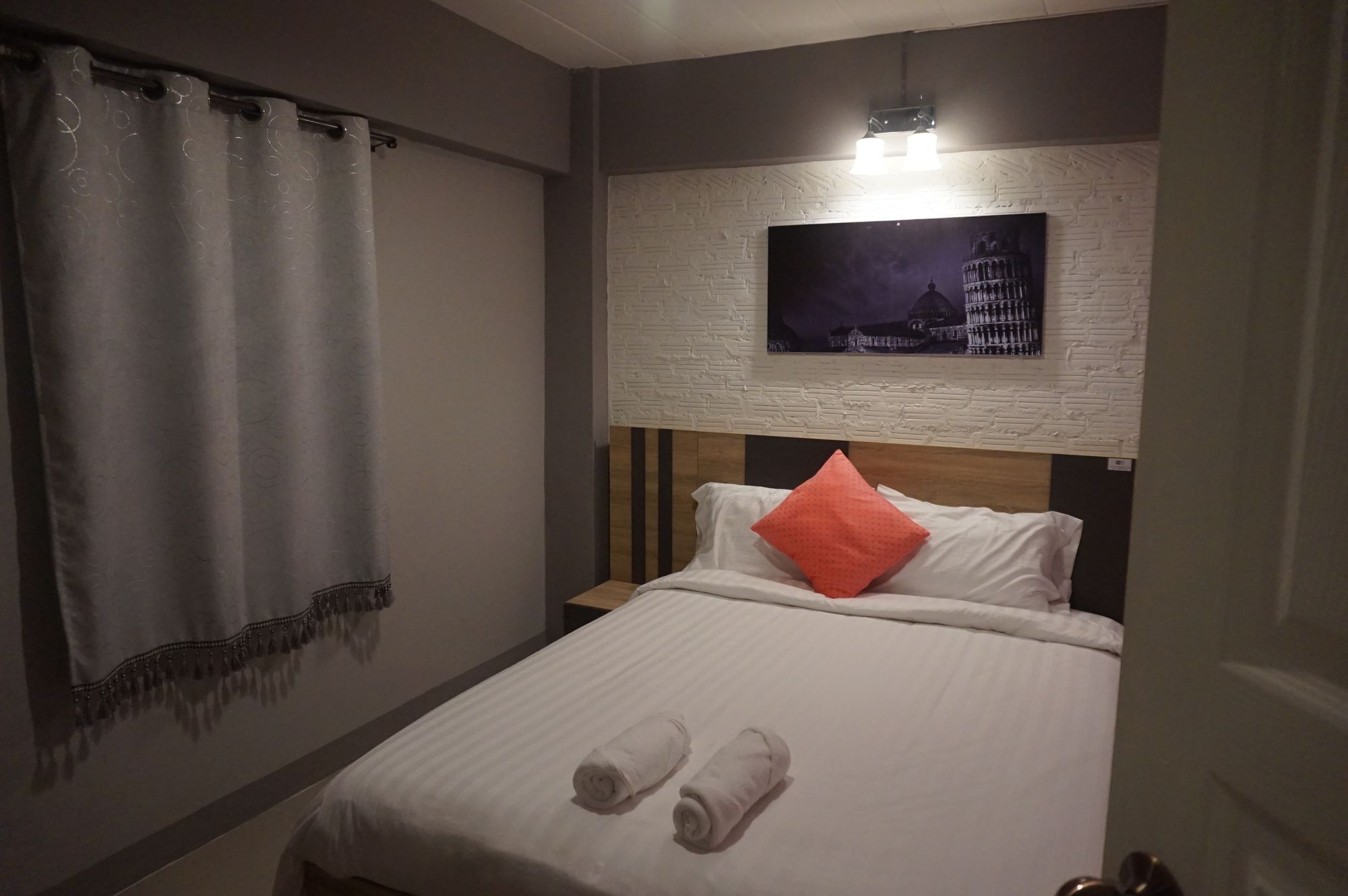 Rinrada Place Hotel Ubon Ratchathani Bagian luar foto